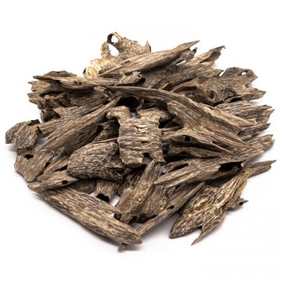 Trầm Hương  Miếng PT 100 Gram